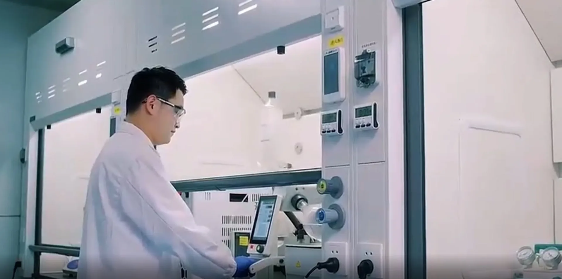 Lab Scientist